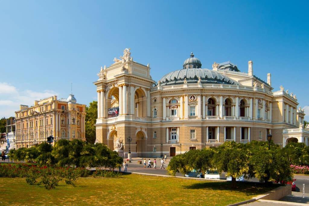 Три Квартала От Оперного-Тихий Лофт-Новый Апарт Odessa Buitenkant foto